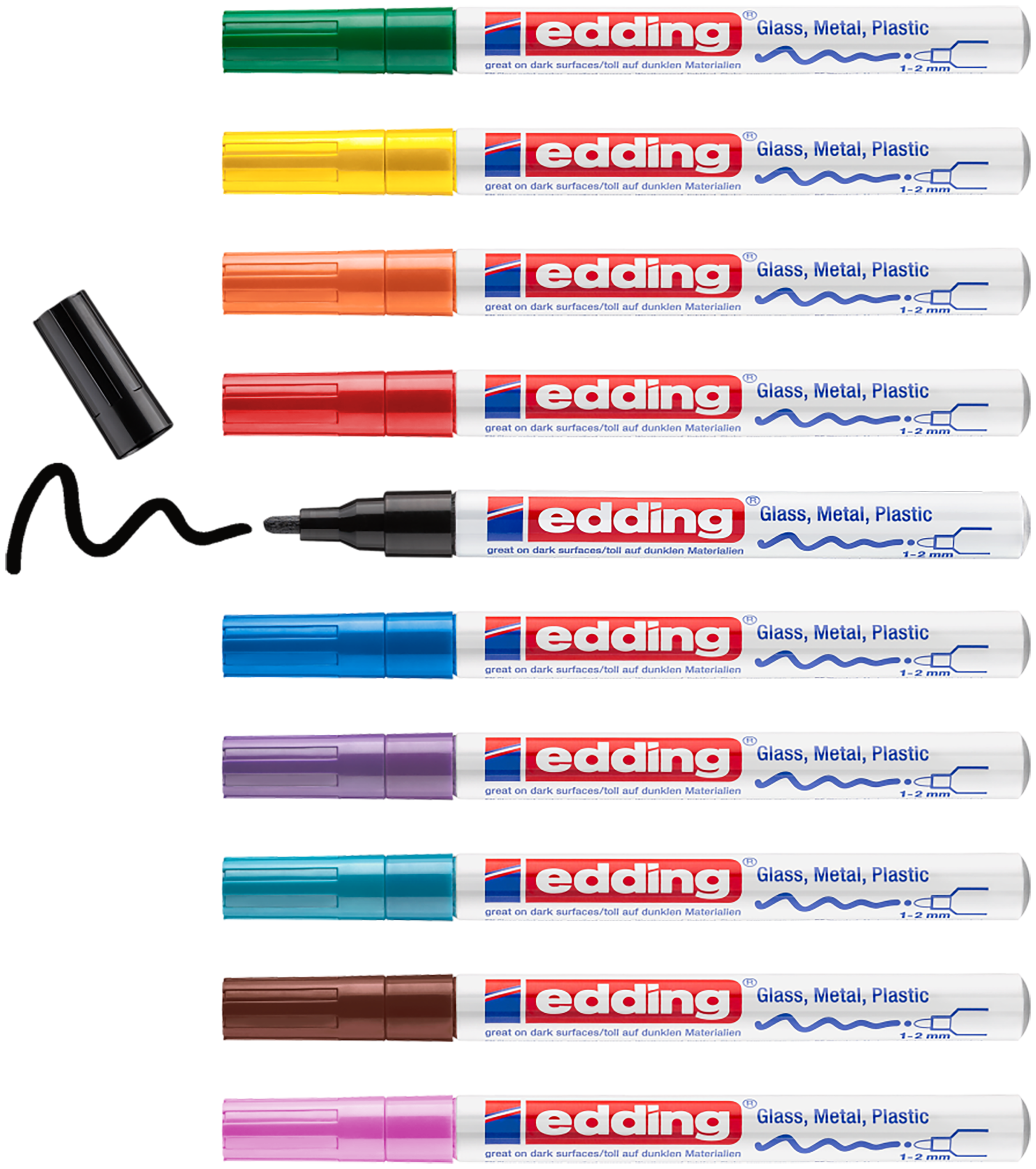 Es wird eine Reihe von zehn edding 751 Glanzlackmarkern von edding angezeigt, wobei einer ohne Kappe ist und seine schwarze Spitze und eine gezogene Linie zu sehen sind, wodurch seine brillanten Hochglanzfarben und lackähnliche Pigmenttinte hervorgehoben werden.