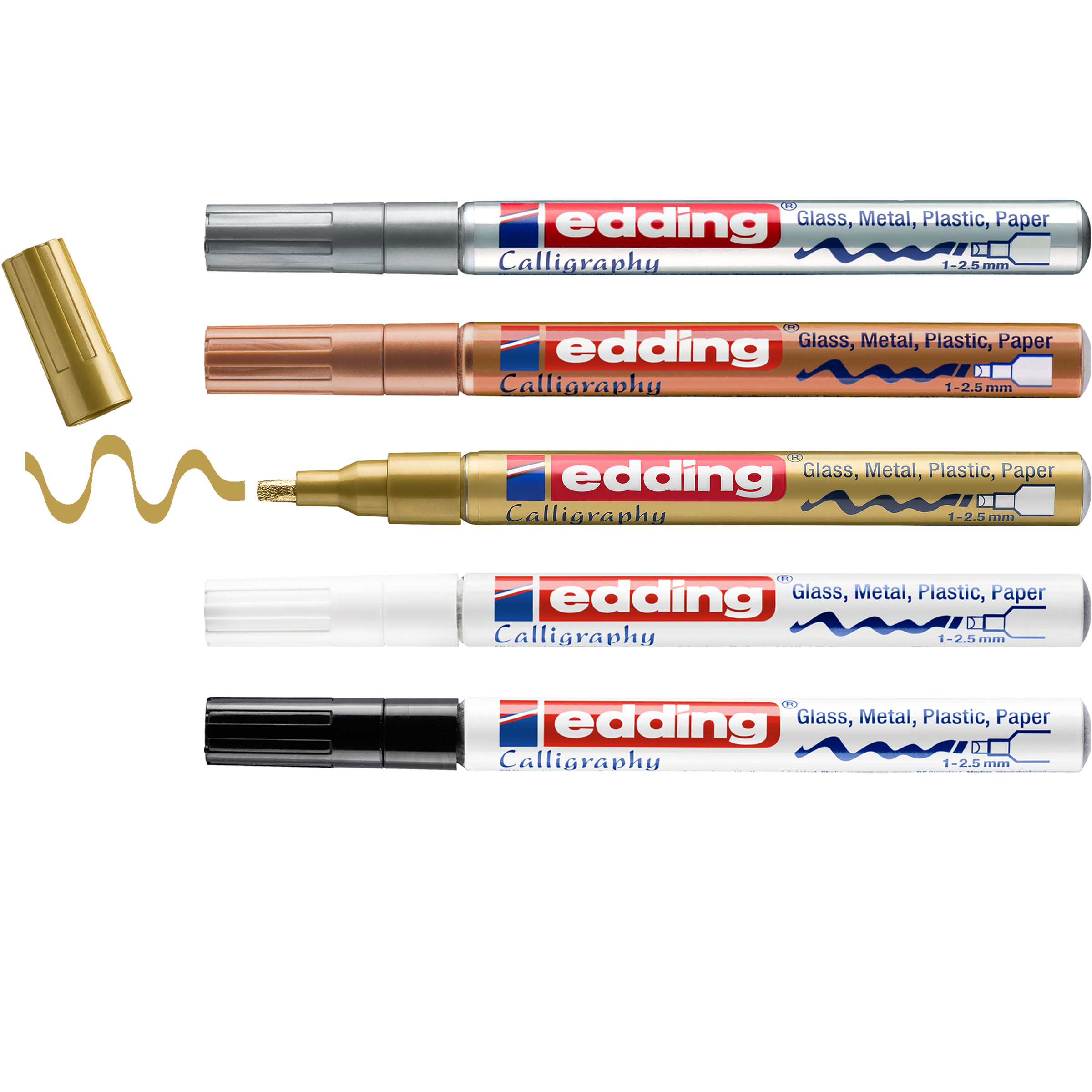 Das edding 753 Glanzlackmarker Kalligrafie 5er-Set von edding enthält horizontal angeordnete Metallic-Marker in Gold, Bronze, Weiß, Schwarz und Silber; der Goldmarker mit Kalligrafiespitze zeigt ein Wellenlinienmuster.