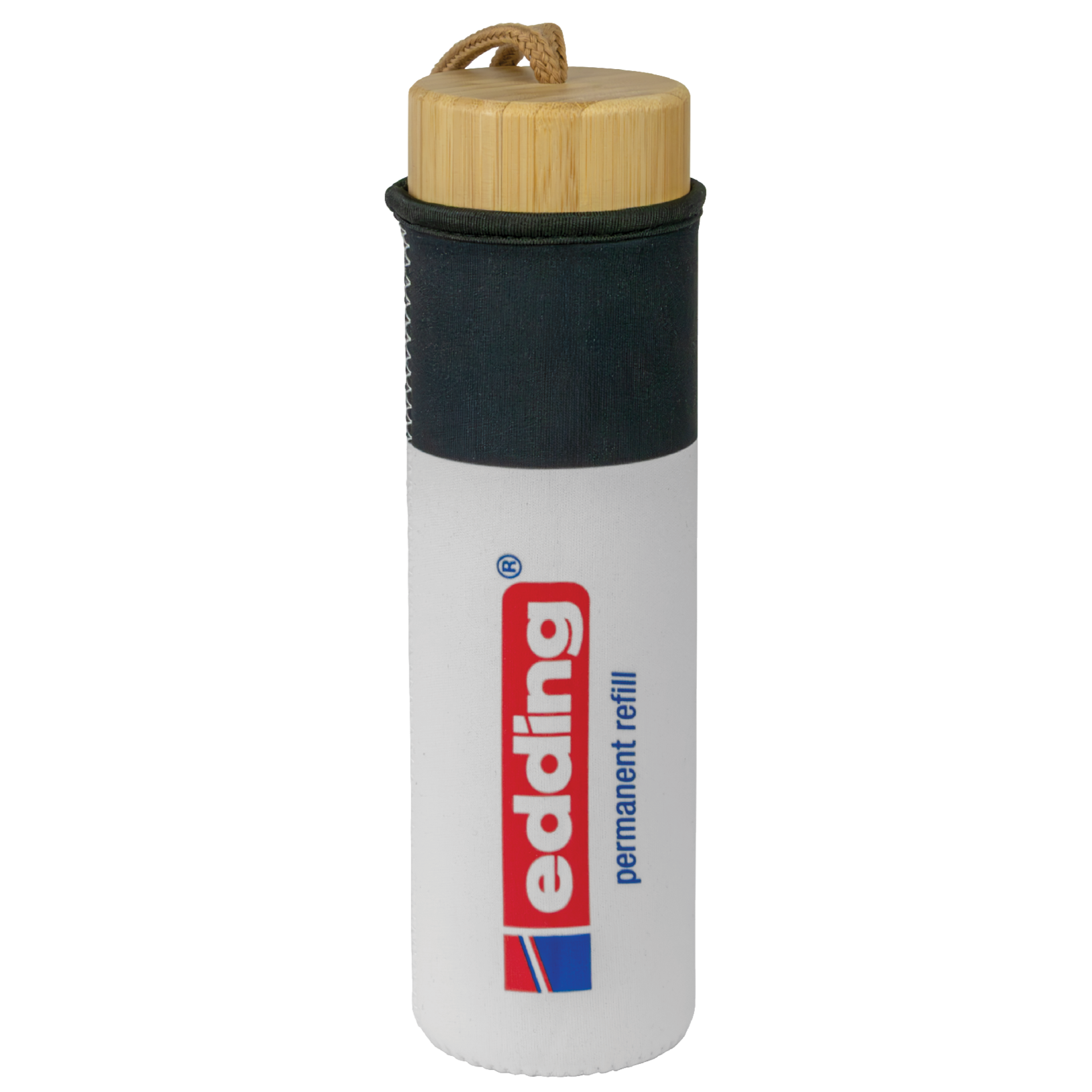 Die edding Glasflasche 650 ml ist ein nachhaltiger zylindrischer Behälter mit Bambusdeckel und Trageschlaufe. Auf dem weißen Körper trägt sie die Aufschrift „edding permanent refill“ in Rot und Blau und ist oben teilweise mit einer schwarzen Stoffhülle versehen.
