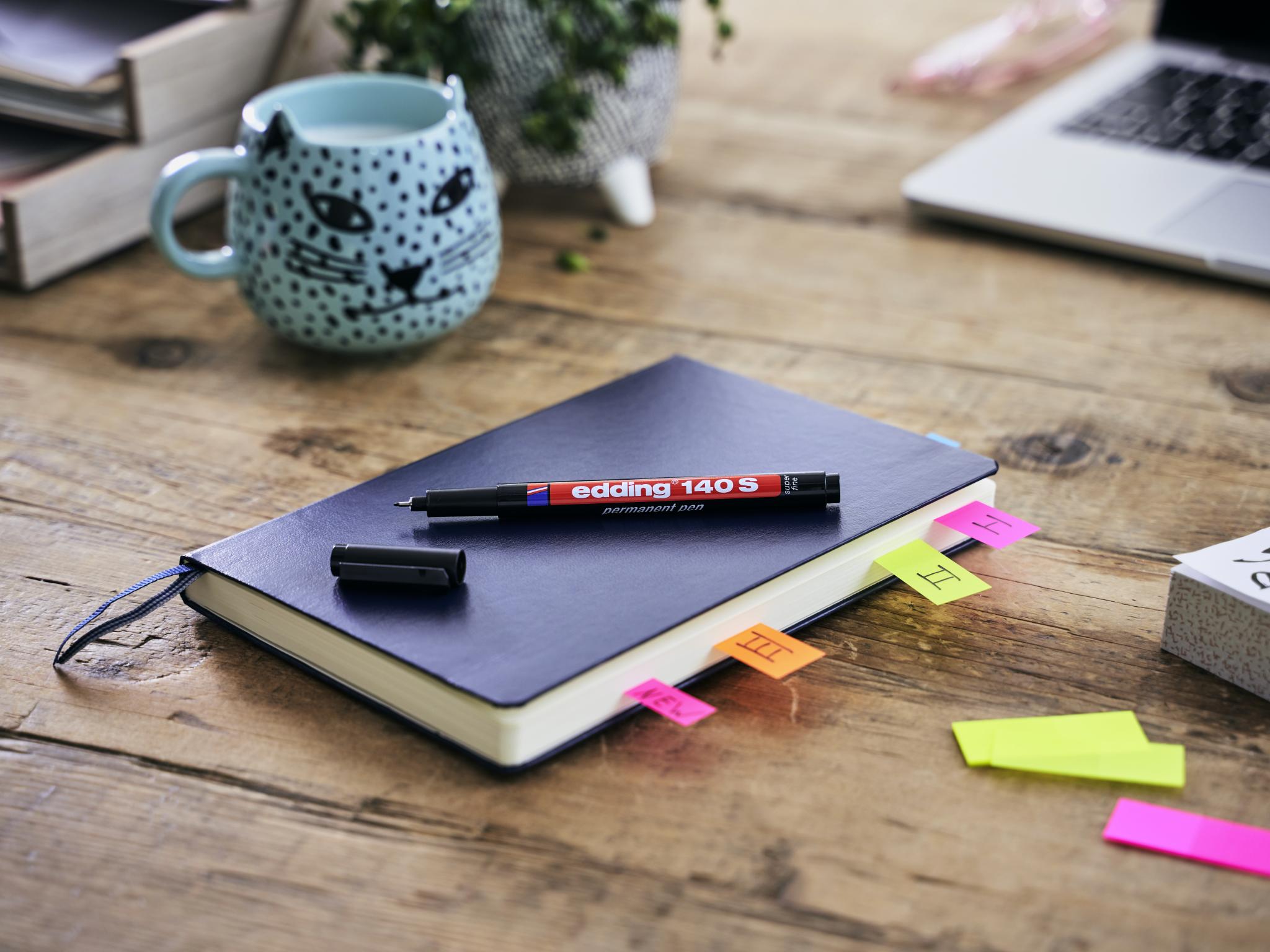 edding 140 s permanent pen Buch sortiert