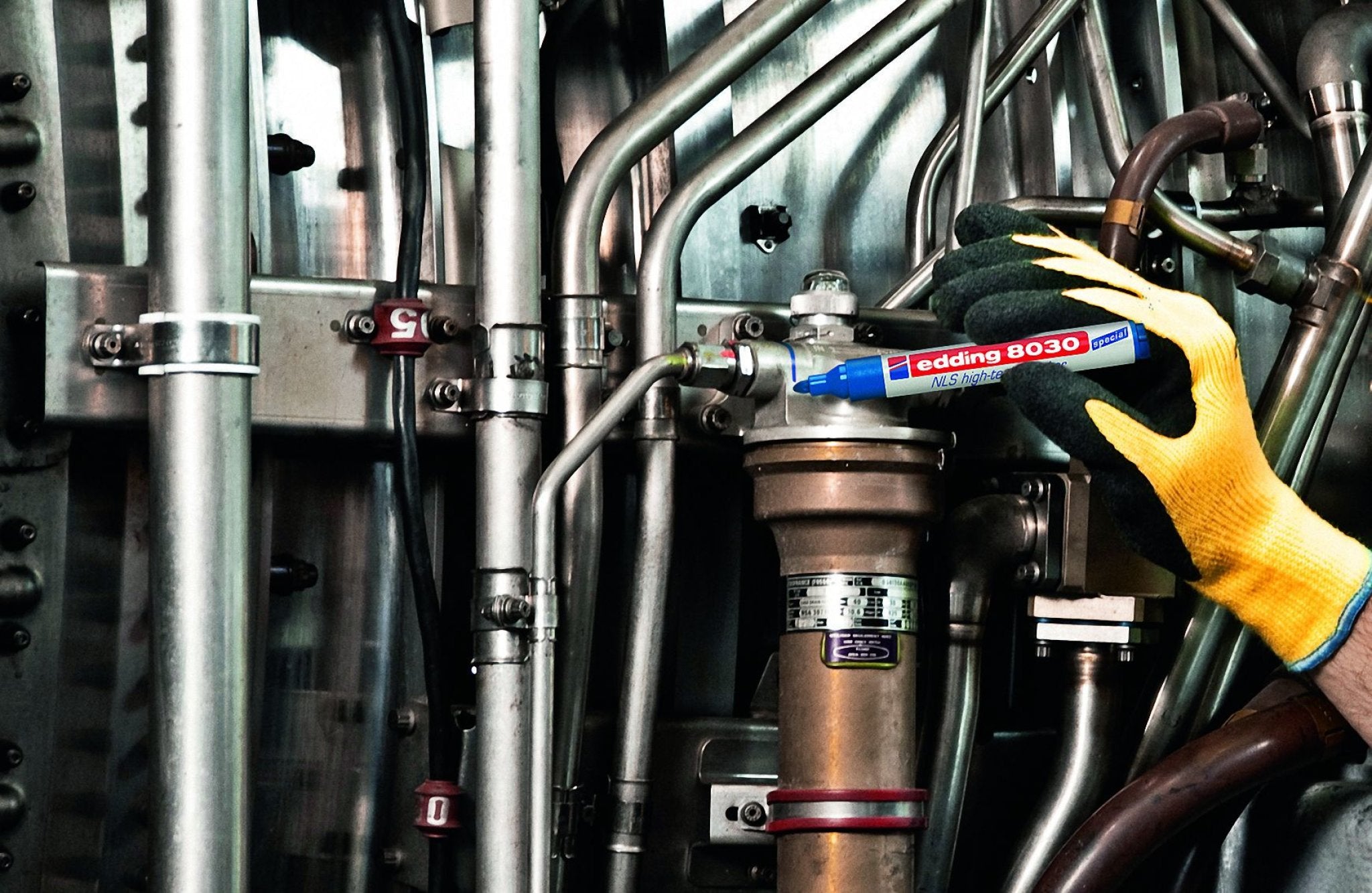 edding 8030 NLS High Tech Marker Beschriften von Rohren in der Industrie