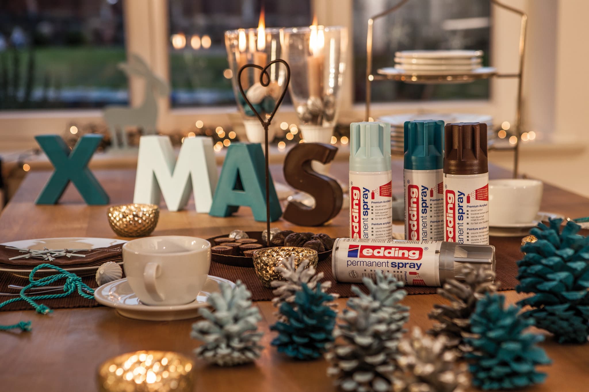 Anwendungsbild von edding 5200 Permanentspray Weihnachtsdeko selbst gestalten DIY