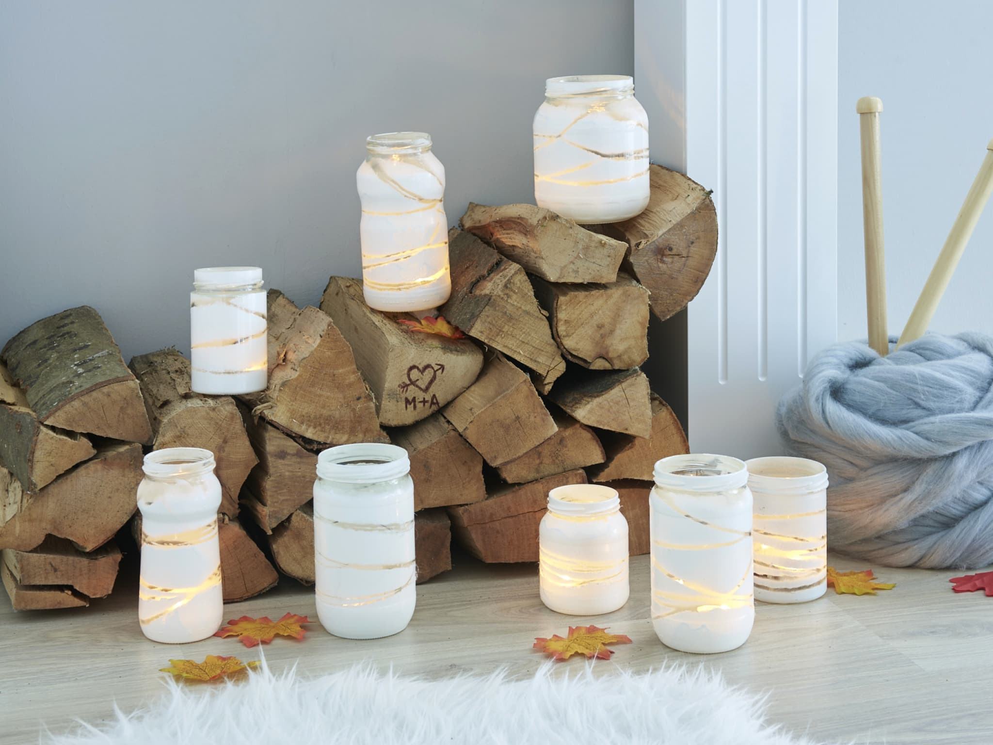 Anwendungsbild von edding 5200 Permanentspray Home Decor selbst gestaltet DIY Teelichter