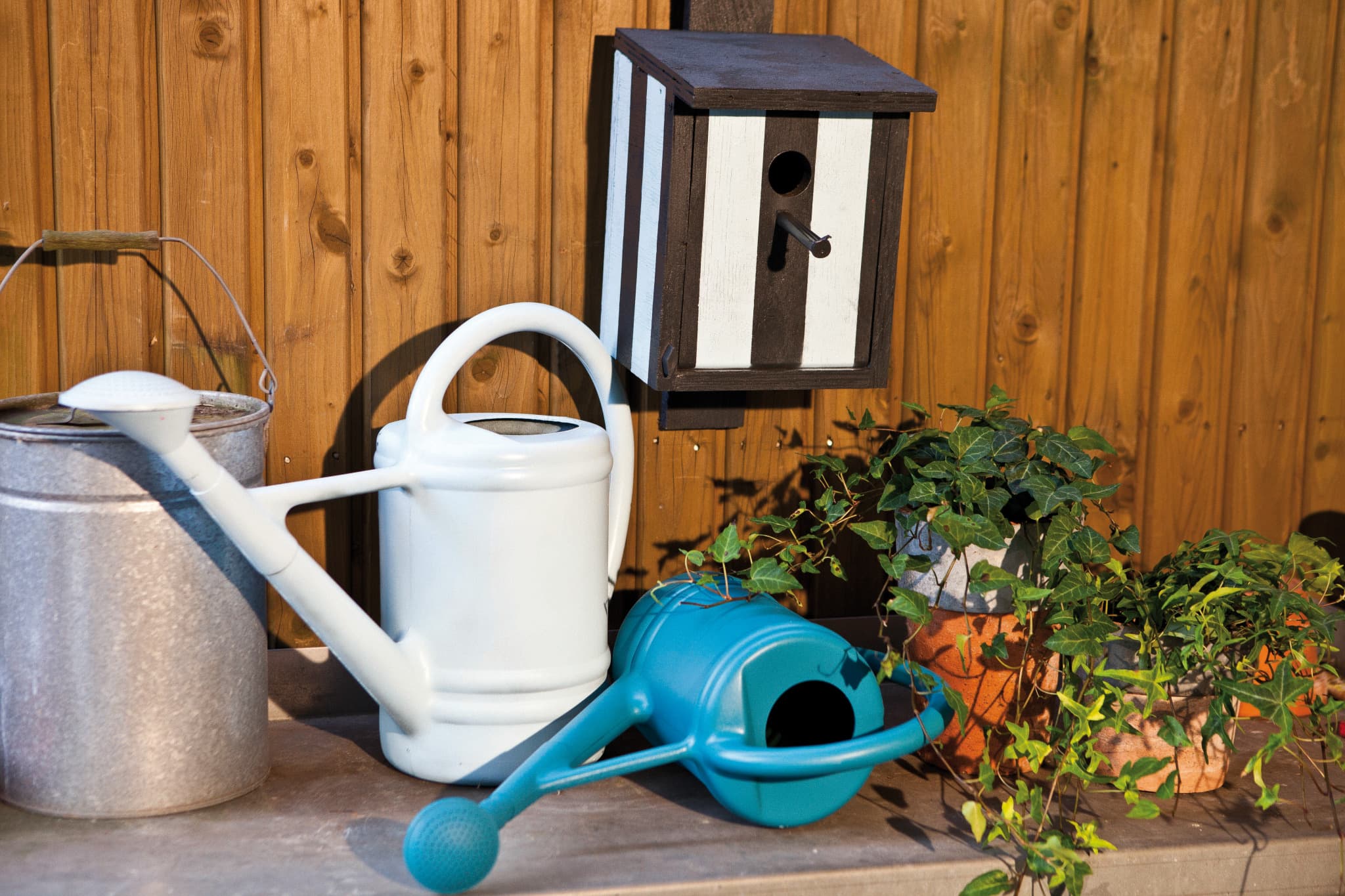 Anwendungsbild von edding 5200 Permanentspray Gartendeko und Vogelhaus selbst gestalten DIY