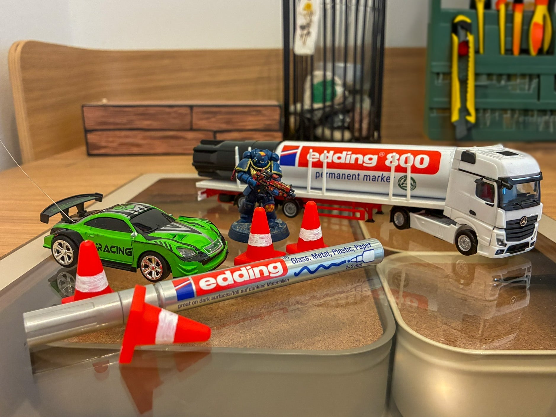 Miniaturen und Modelle mit edding bemalen