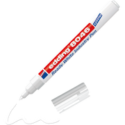 Ein schnell trocknender, weißer Permanentmarker „edding 8046 Ready white industrial pen“ von edding zieht mit abgenommener Kappe eine wellenförmige Linie – ideal für den industriellen Einsatz. Marker und Kappe liegen auf schlichtem Hintergrund.
