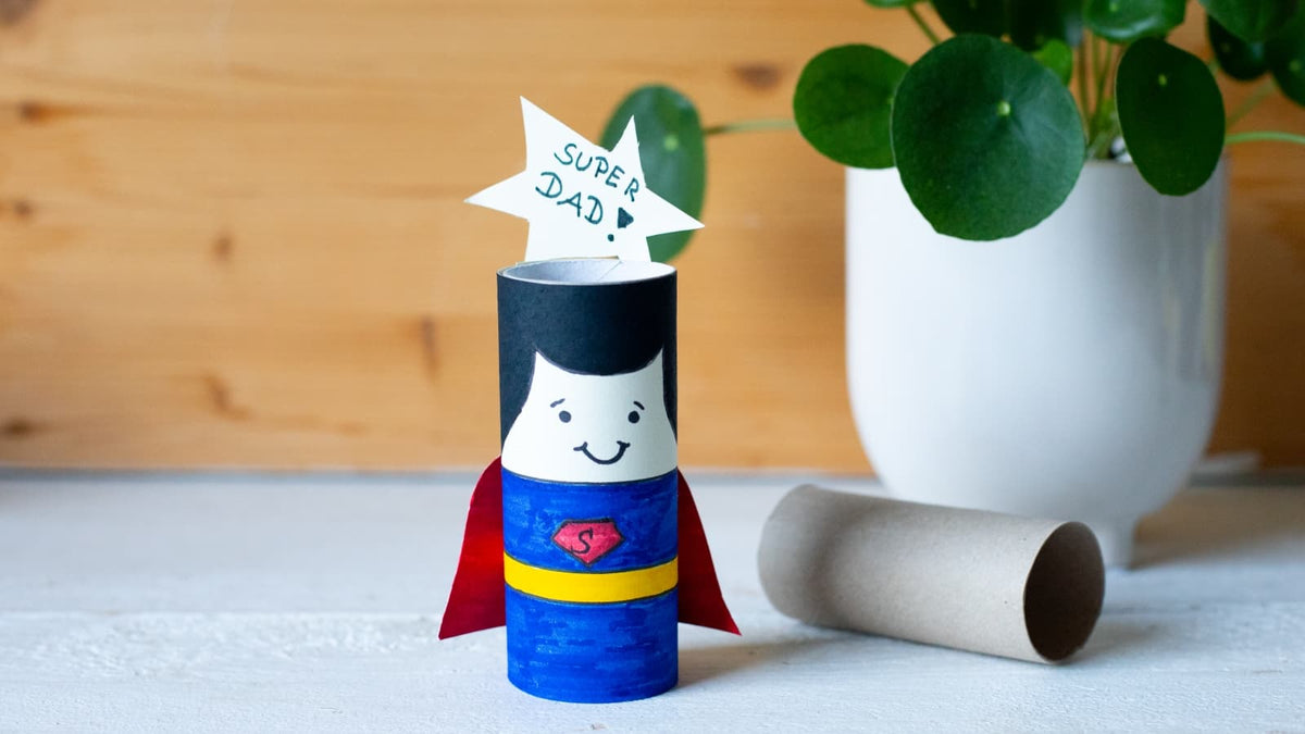 edding diy Superman aus Klopapierrolle Upcycling 